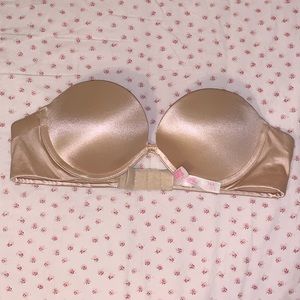 PINK VICTORIA’S SECRET BRA